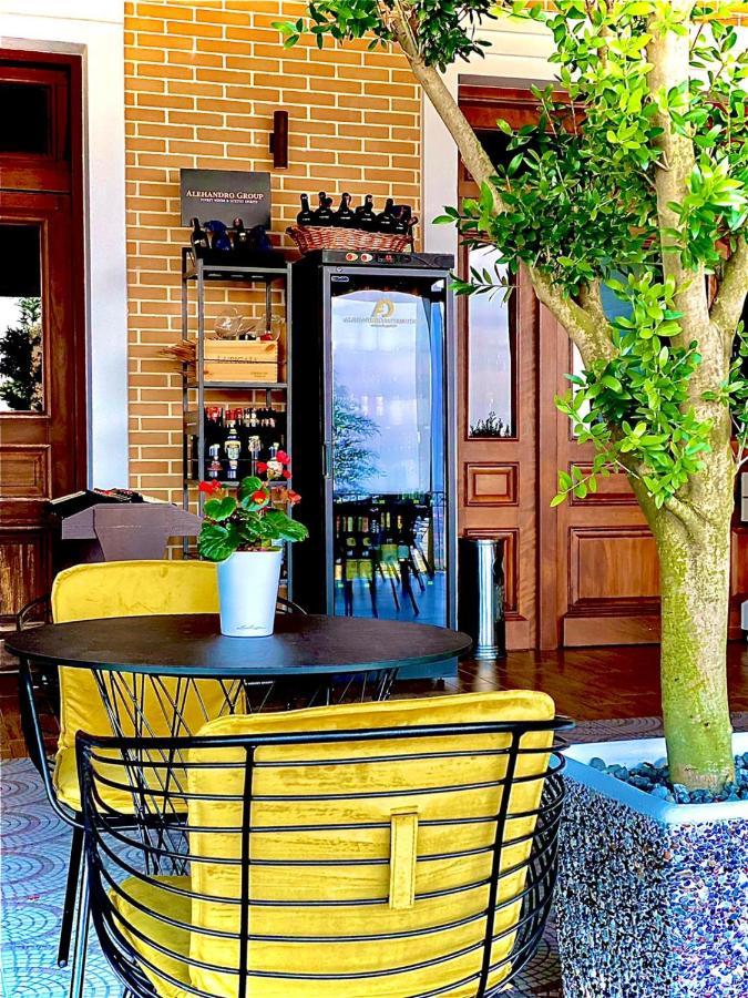 Ardenica Boutique Hotel Lushnje Exterior photo