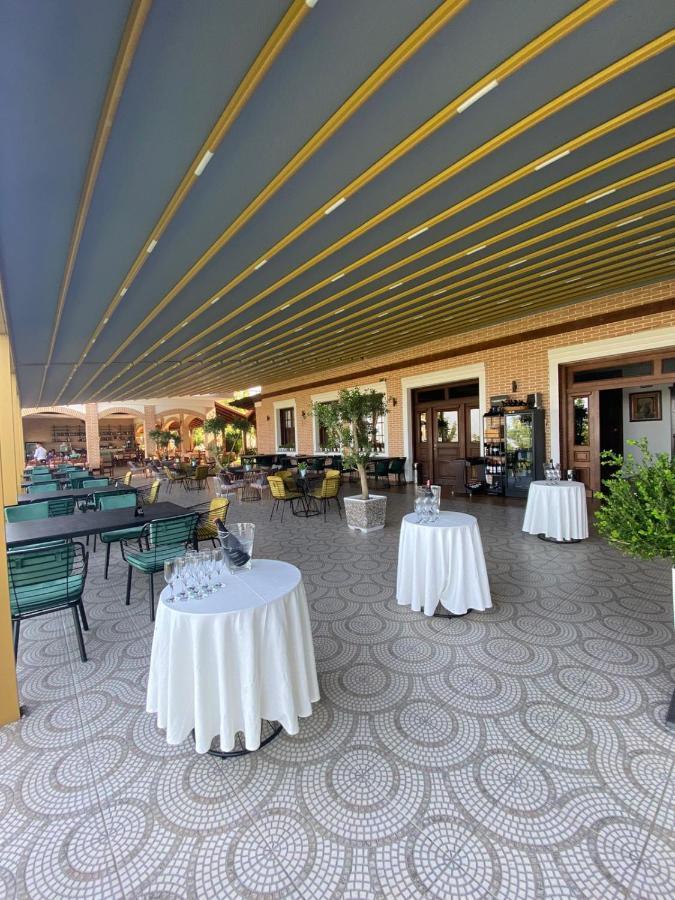 Ardenica Boutique Hotel Lushnje Exterior photo