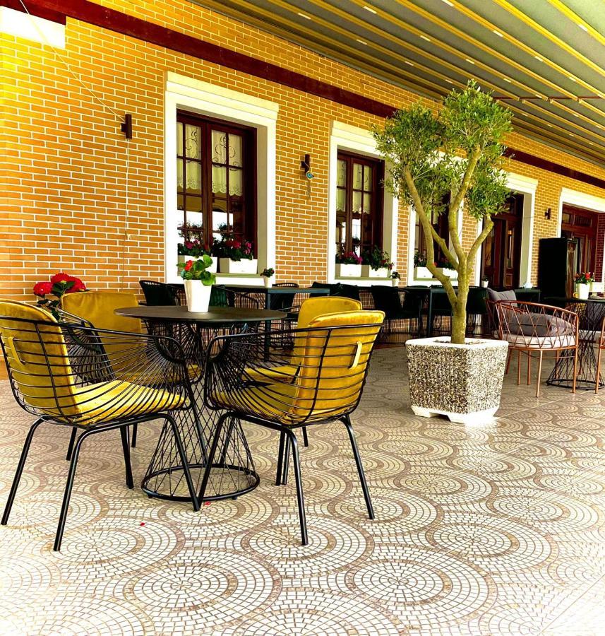 Ardenica Boutique Hotel Lushnje Exterior photo
